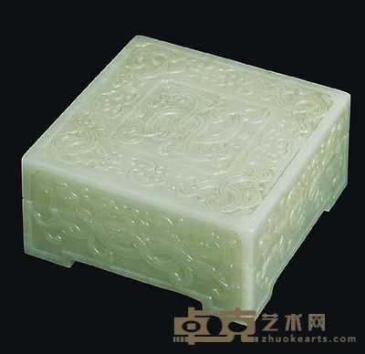 KANGXI (1662-1722) A FINE SQUARE CELADON JADE BOX AND COVER 